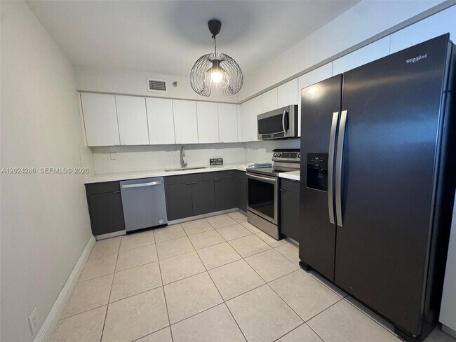Photo - 3530 Mystic Pointe Dr Unidad 1907