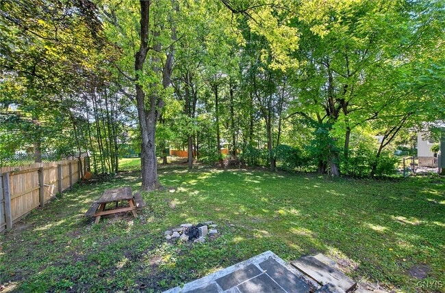 Building Photo - 216 Pine Grove St Rental