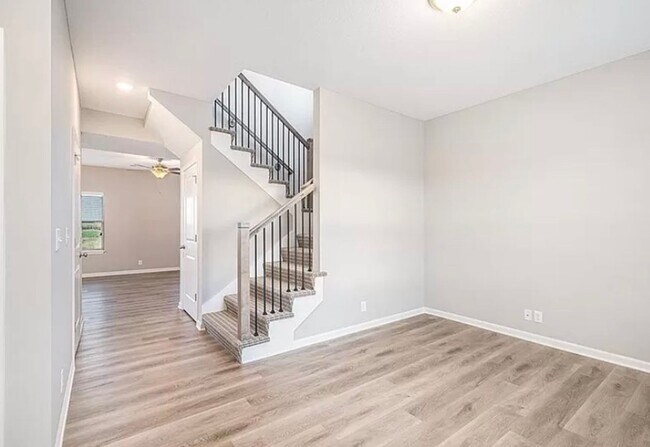 Photo - 9103 SW 2nd St