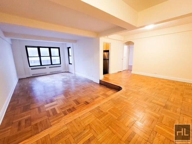 Building Photo - EAST 56 STREET Unit 7L