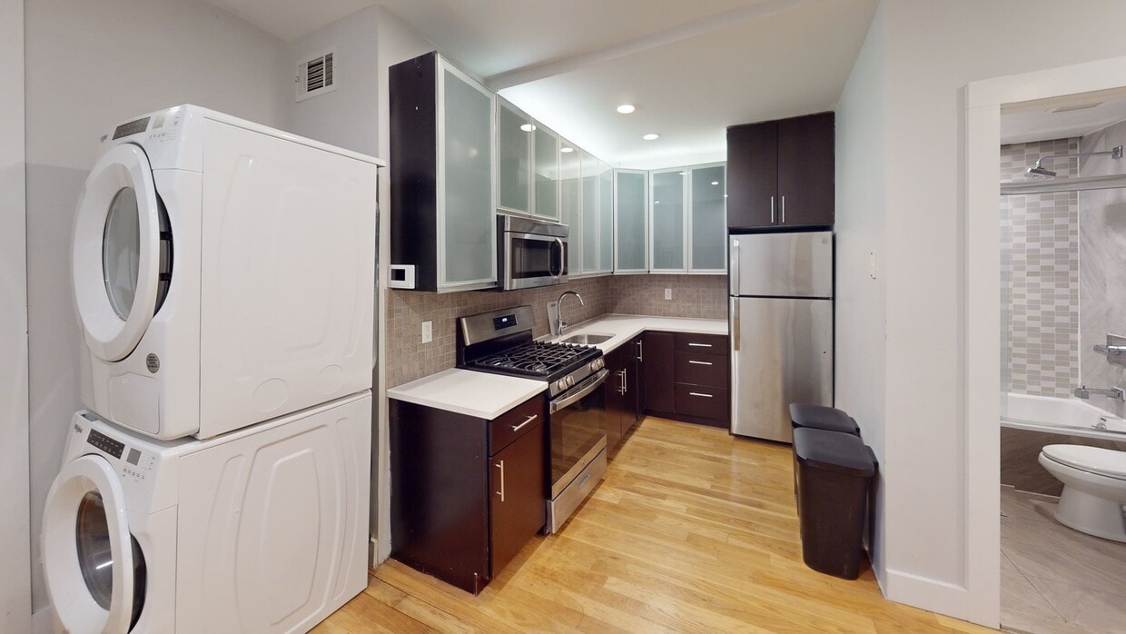 Photo - Private bedroom in 3 bed/1 bath Home
