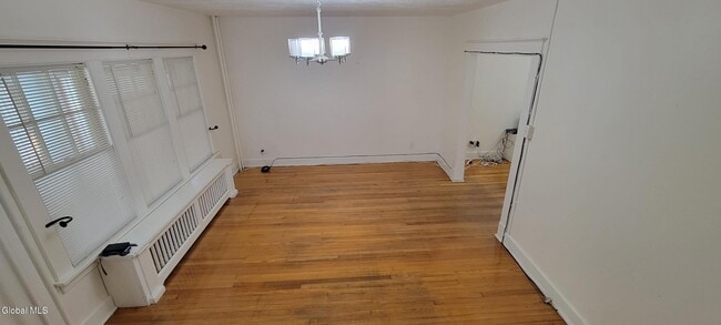 Photo - 19 Lark St