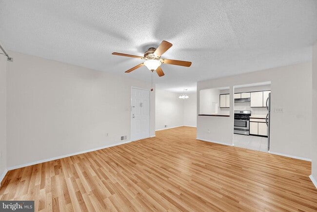 Building Photo - 421 Lancaster Ct Rental