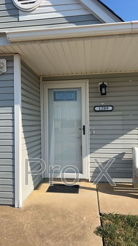 Photo - 1209 W Bishop Dr