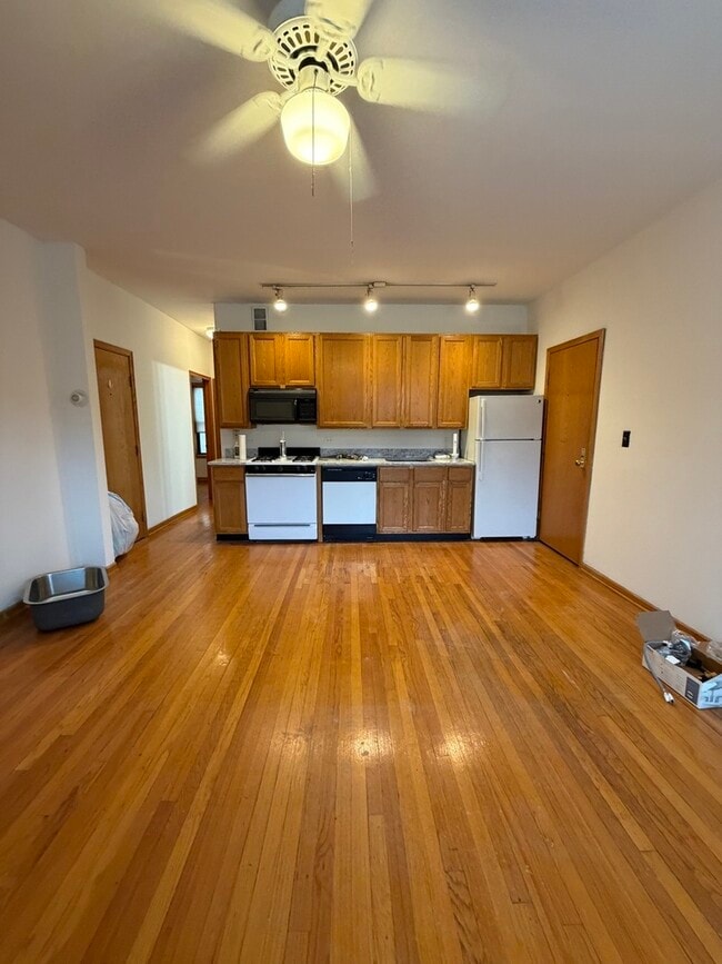 Photo - 628 W Patterson Ave