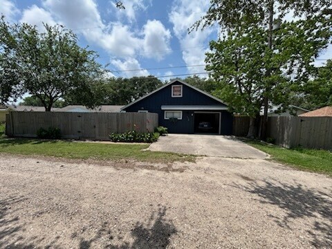 Photo - 402 17th St N (Texas City, TX)