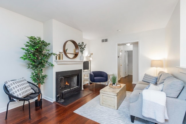 Building Photo - 1630 18th Ave S Rental