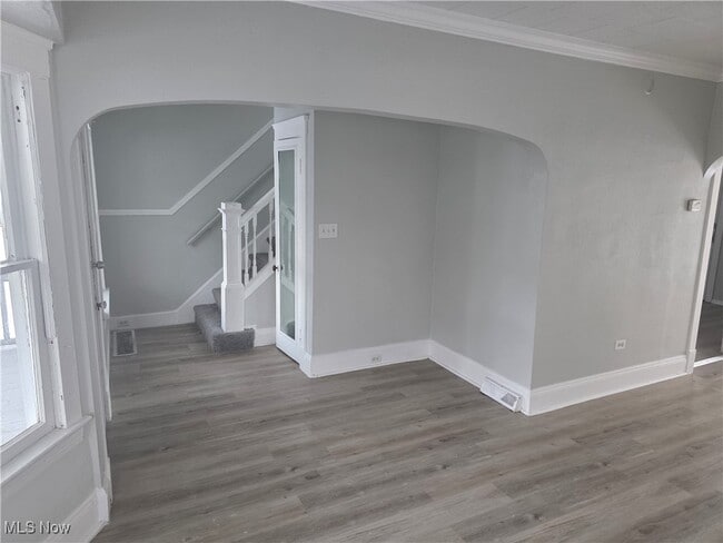 Photo - 9825 Macon Ave