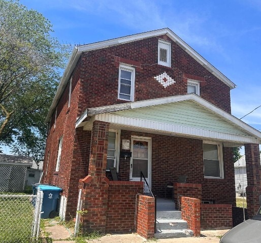 Photo - 132 S Main St