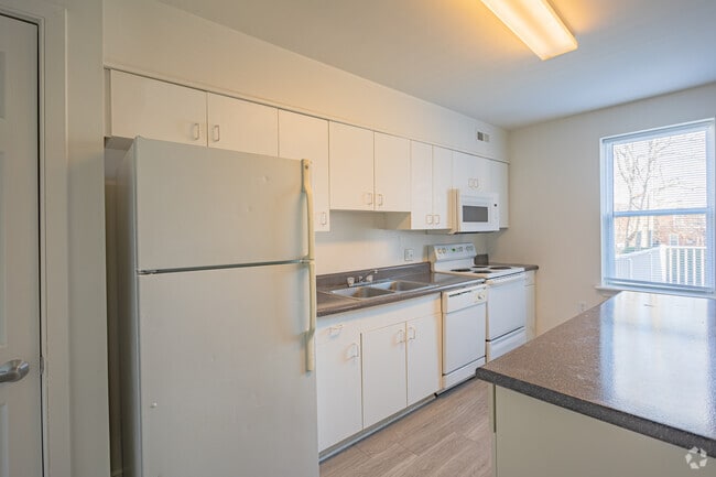 4BR, 2BA