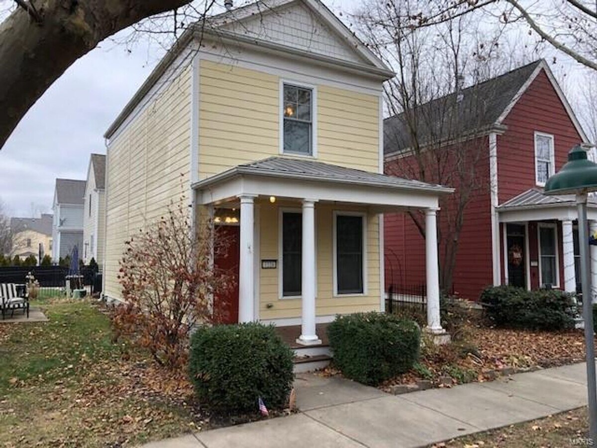 Photo - 3228 S Mester St