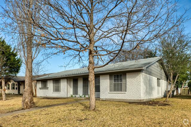 Building Photo - 3701 Summit Ln Rental