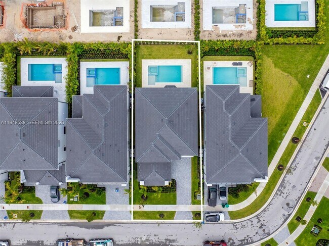 Photo - 19670 NE 14th Ct