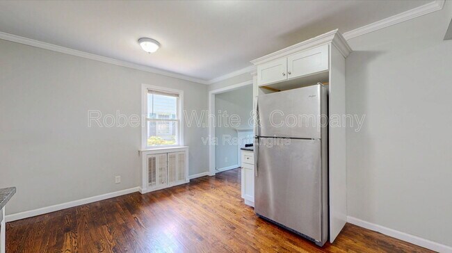 Photo - 677 Garfield Ave