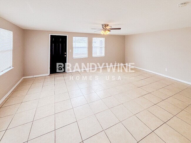 Photo - 7236 Darien Way