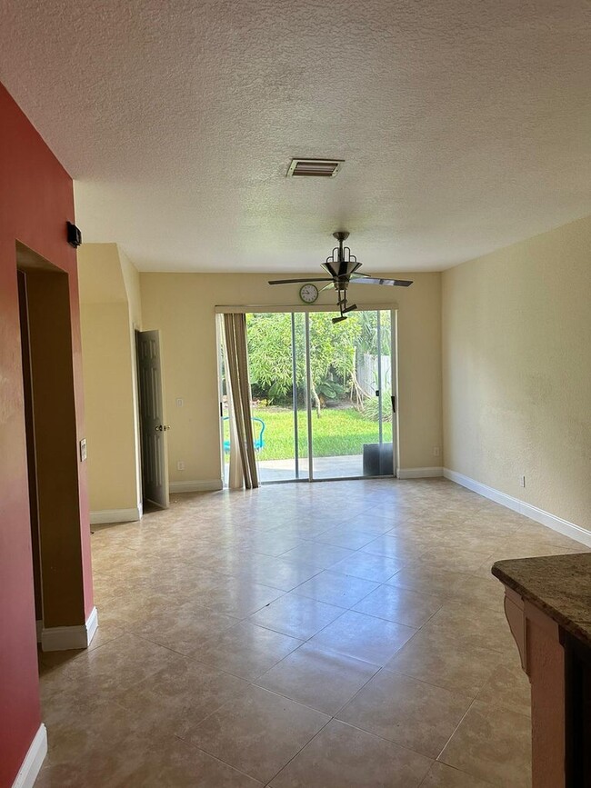 Photo - 6759 Silver Ridge Ln