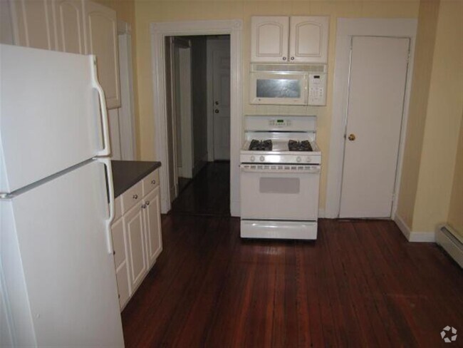 Building Photo - 10 Clifton St Unit 1 Rental