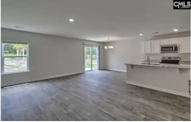 Photo - 323 Longstone Ct