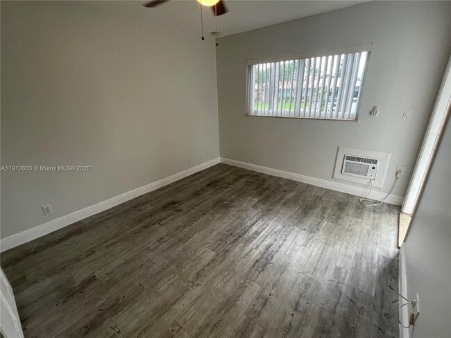 Photo - 2161 NE 42nd St Apartamento Unidad 2B