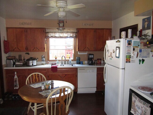 Photo - 602 16th Ave, E