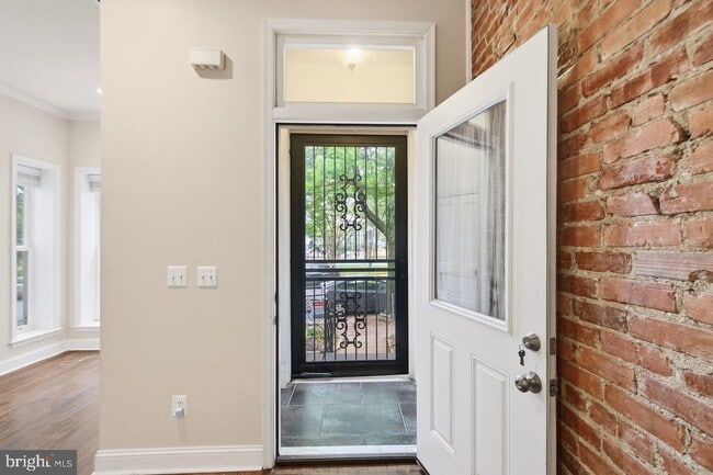 Photo - 620 9th St NE