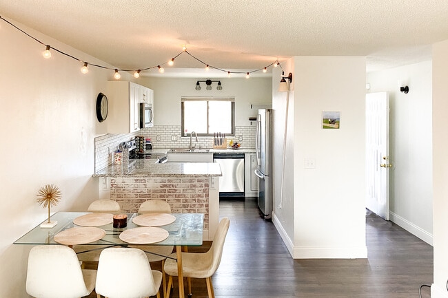 Building Photo - 2720 W 86th Ave Unit Apt 72