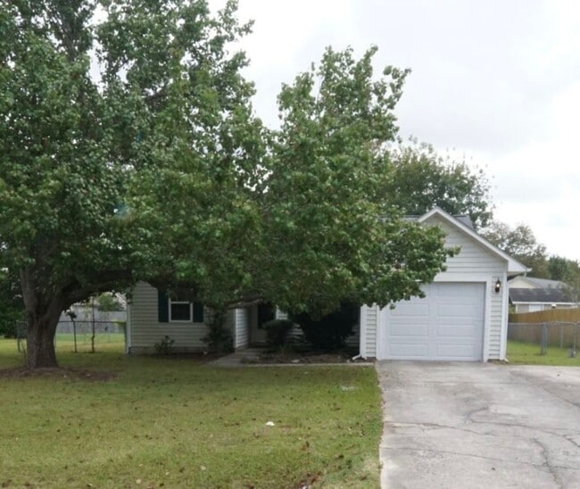 Photo - 103 Eastgate Dr