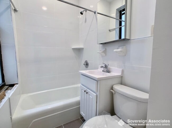 Photo - 3133 Broadway Unidad 16