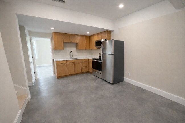 Photo - 300 N Independence St