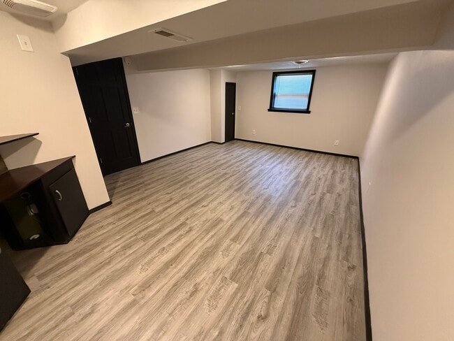 Photo - 2609 W 55th St