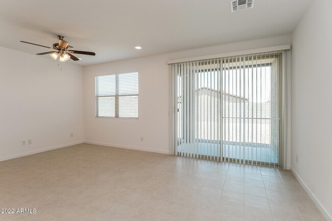 Photo - 4426 Greenleaf Dr