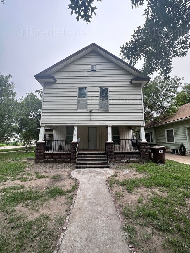 Building Photo - COMING SOON, PLEASE CHECK BACK. Unit 201