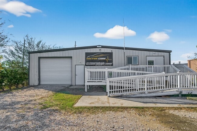 Photo - 6203 Gessner Rd