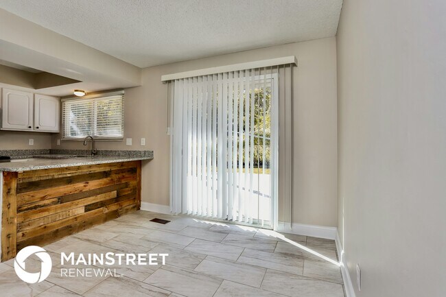 Photo - 1 Magnolia Pl