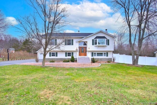 Building Photo - 478 Lake Rd