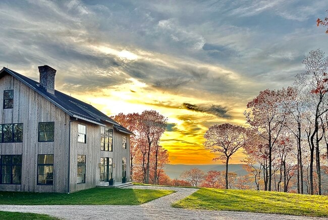 Building Photo - 36 Yuza Mini Ln