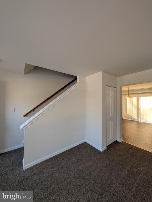 Photo - 322 Caribou Ln