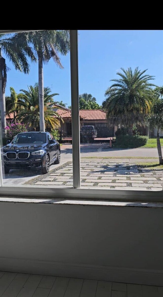 Photo - 17230 SW 93rd Ave