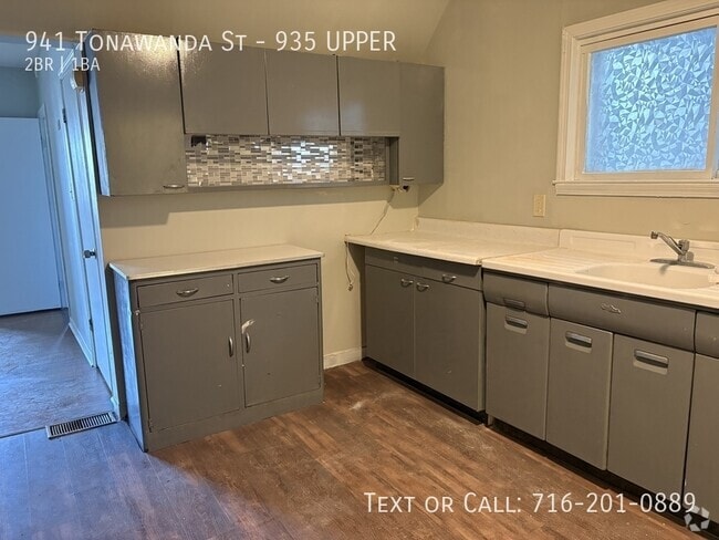 Building Photo - 941 Tonawanda St Unit 935 UPPER Rental