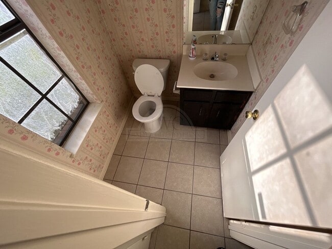 Photo - 1307 Opal Rd