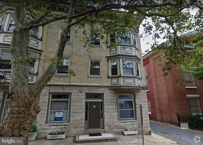 Building Photo - 28 S 2nd St Rental