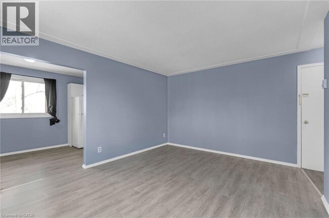 Photo - 16 East Ave Unité 5