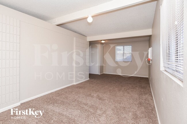 Photo - 2085 Palora Ave