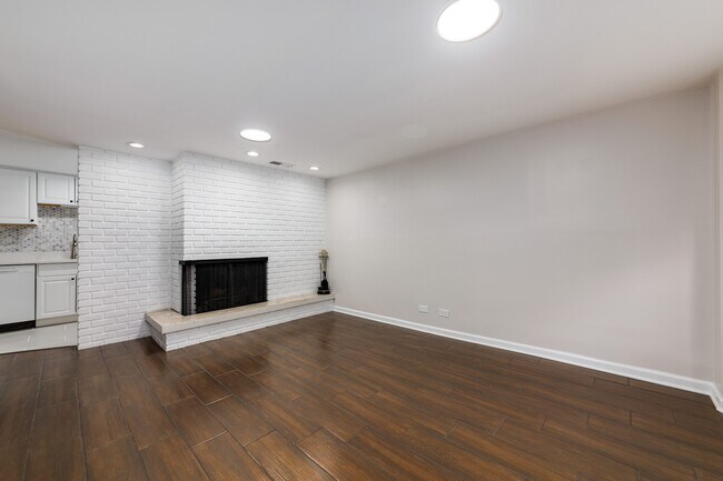 Photo - 2910 N Halsted St Unit 2910 N Halsted St  G