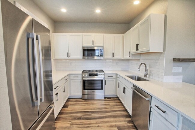 Photo - Newer 2 bed 2.5 bath Castle Rock townhome.