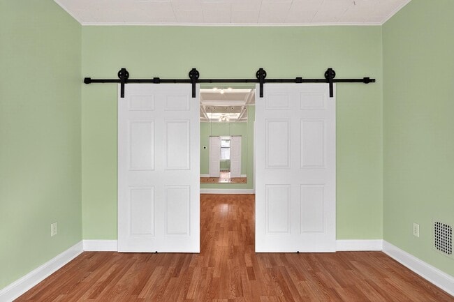 Photo - 133 W 28th St Unit 1