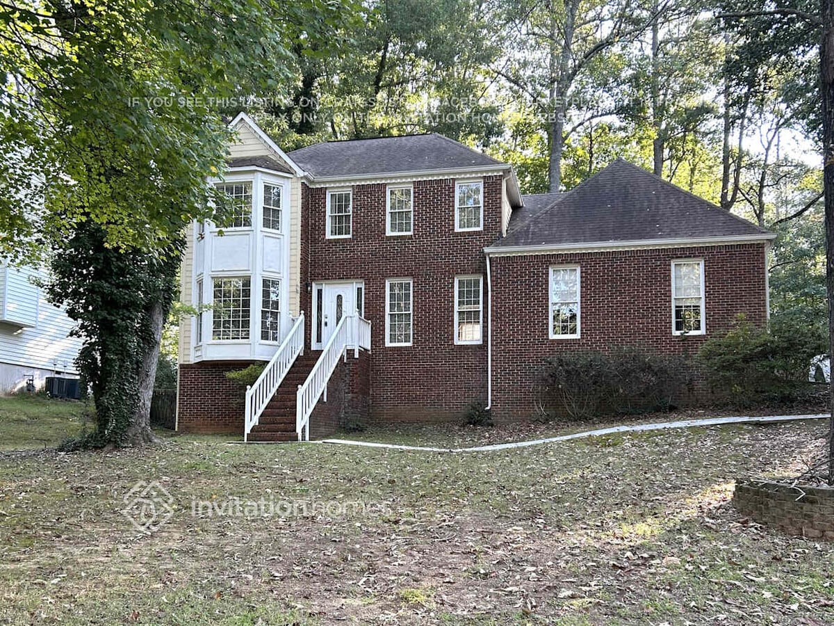 Photo - 1361 Willowbrook Dr SW