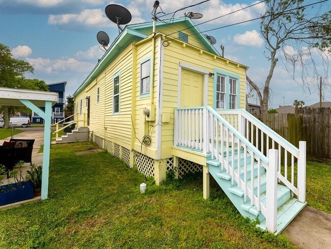 Photo - 4124 Avenue M 1/2