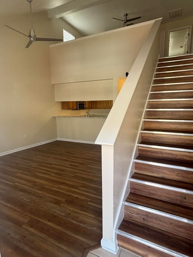 Photo - 4434 Gearhart Rd Unidad 1301