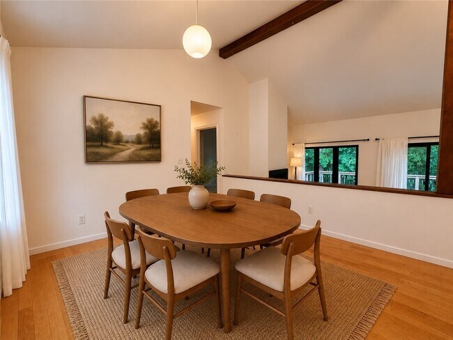 Photo - 142 Burleigh Dr